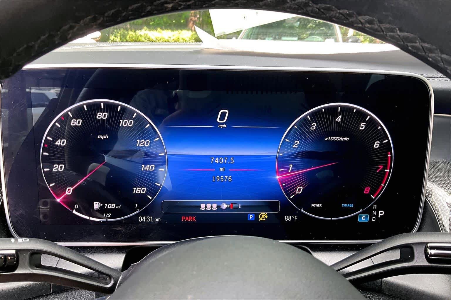 Used 2024 Mercedes-Benz GLC 300 image 25