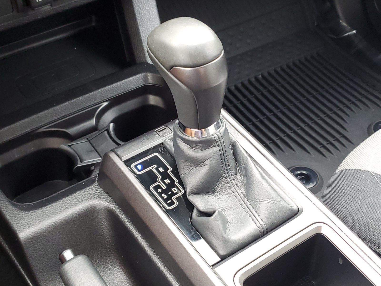 Certified 2023 Toyota Tacoma TRD Off-Road AWD/4WD image 31