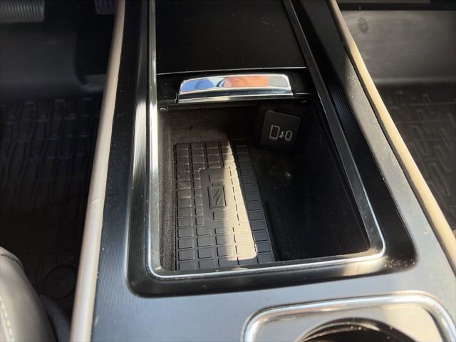 Used 2025 Lincoln Corsair FWD w/ Equipment Group 101A image 22