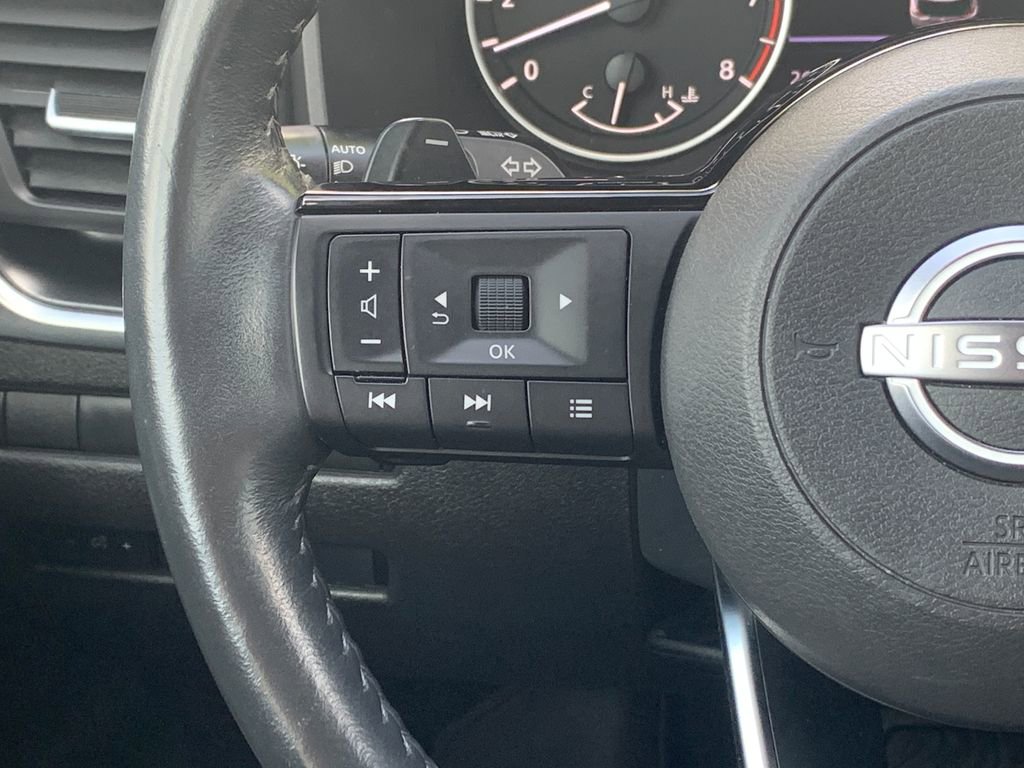 Used 2023 Nissan Rogue SV w/ SV Premium B Package FWD image 13