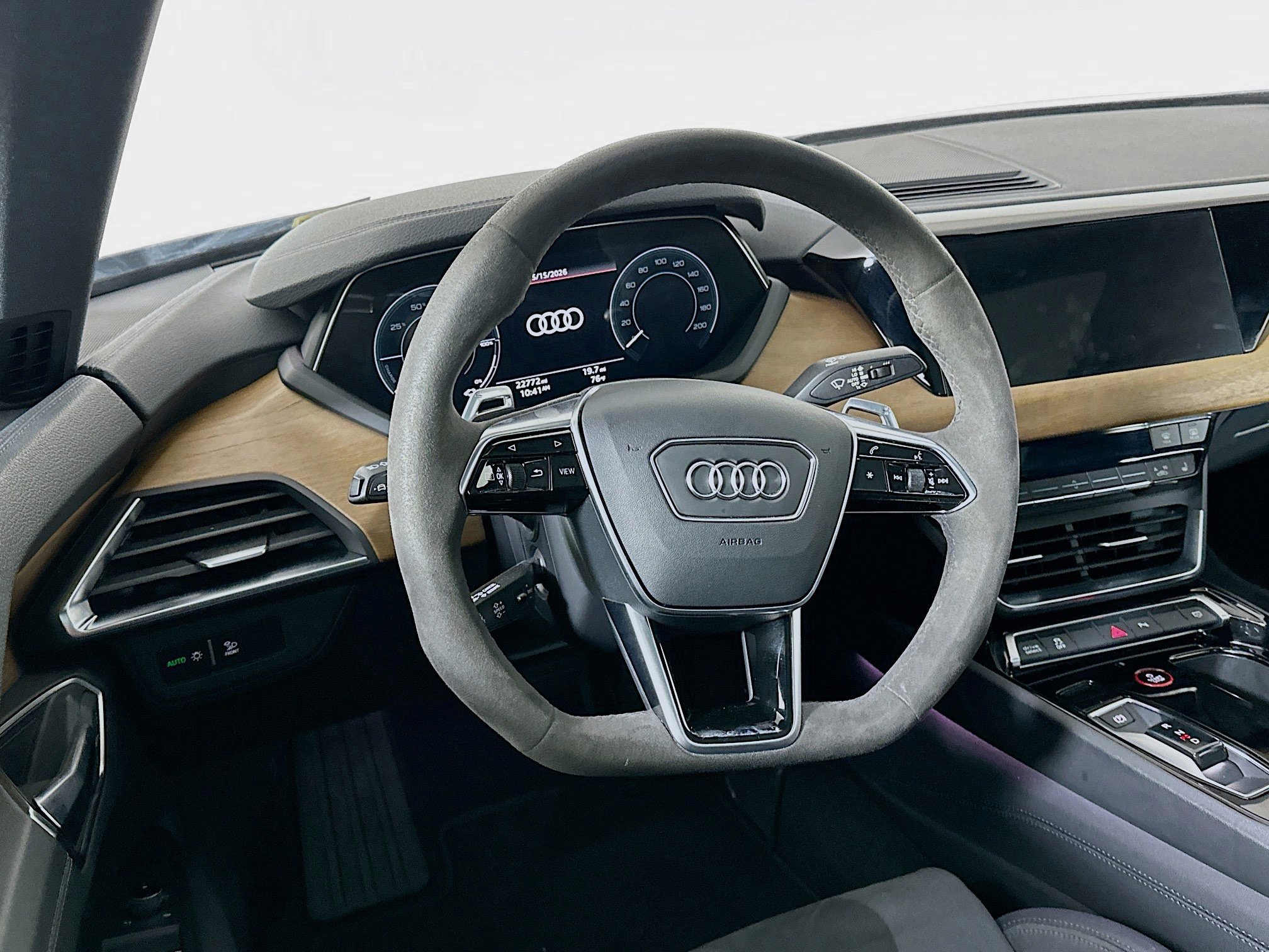 Used 2023 Audi e-tron GT Premium Plus AWD/4WD image 18