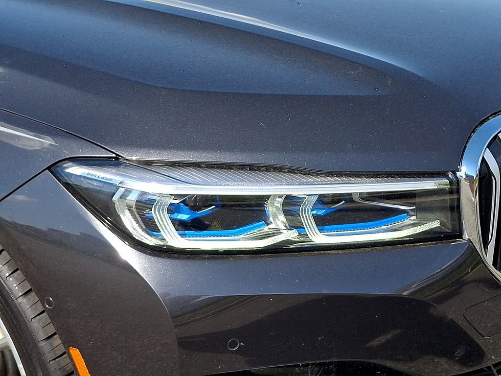 Used 2020 BMW 750i xDrive w/ Autobahn Package AWD/4WD image 9