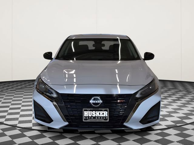 Used 2025 Nissan Altima 2.5 SR image 3