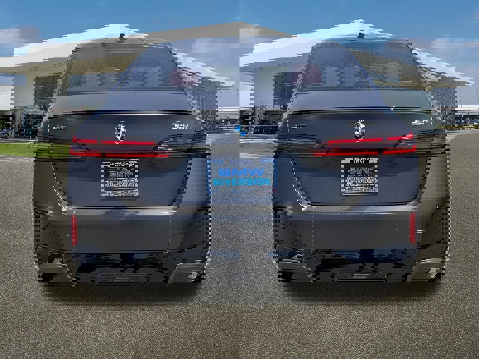 New 2026 BMW 540i xDrive AWD/4WD image 9