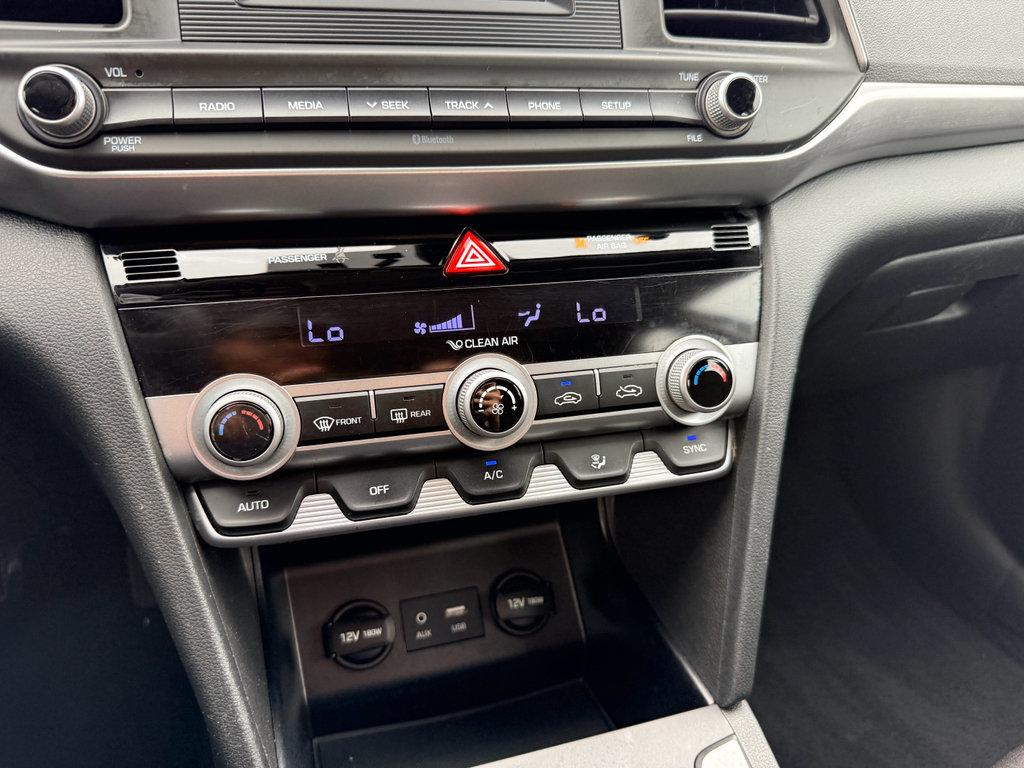 Used 2020 Hyundai Elantra SE w/ Cargo Package (C1) FWD image 14