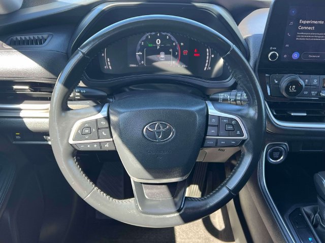 Used 2024 Toyota Grand Highlander AWD image 18