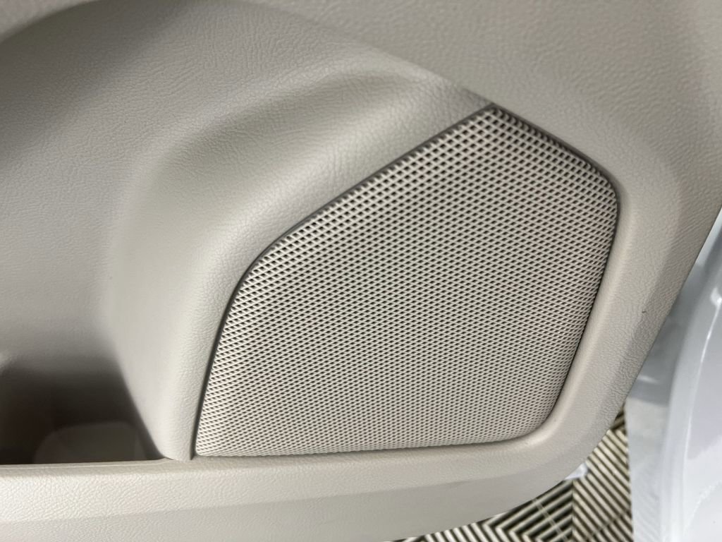 Used 2022 Ford Edge Titanium image 24