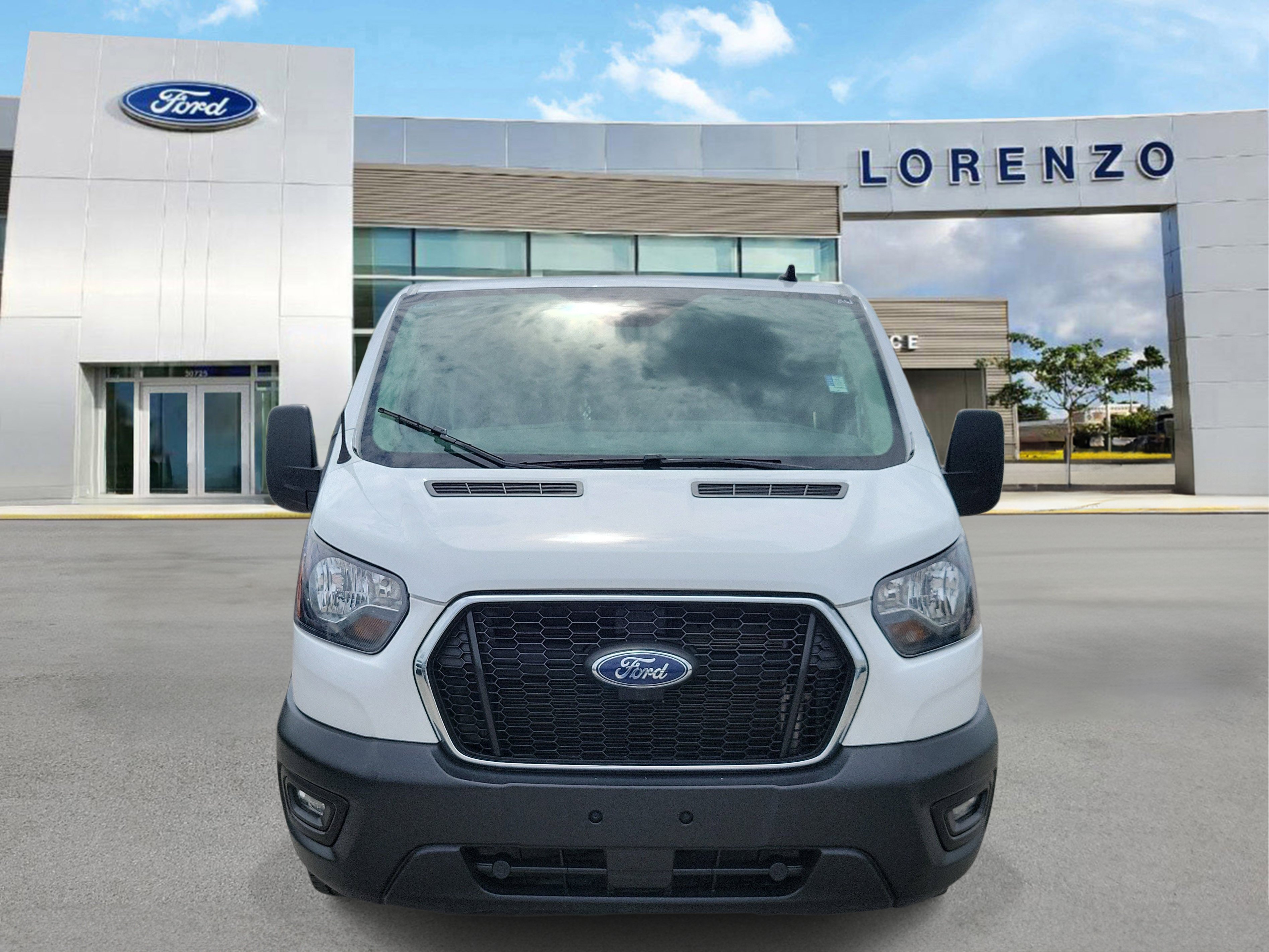 Used 2024 Ford Transit 250 Low Roof w/ Exterior Upgrade Package RWD image 2
