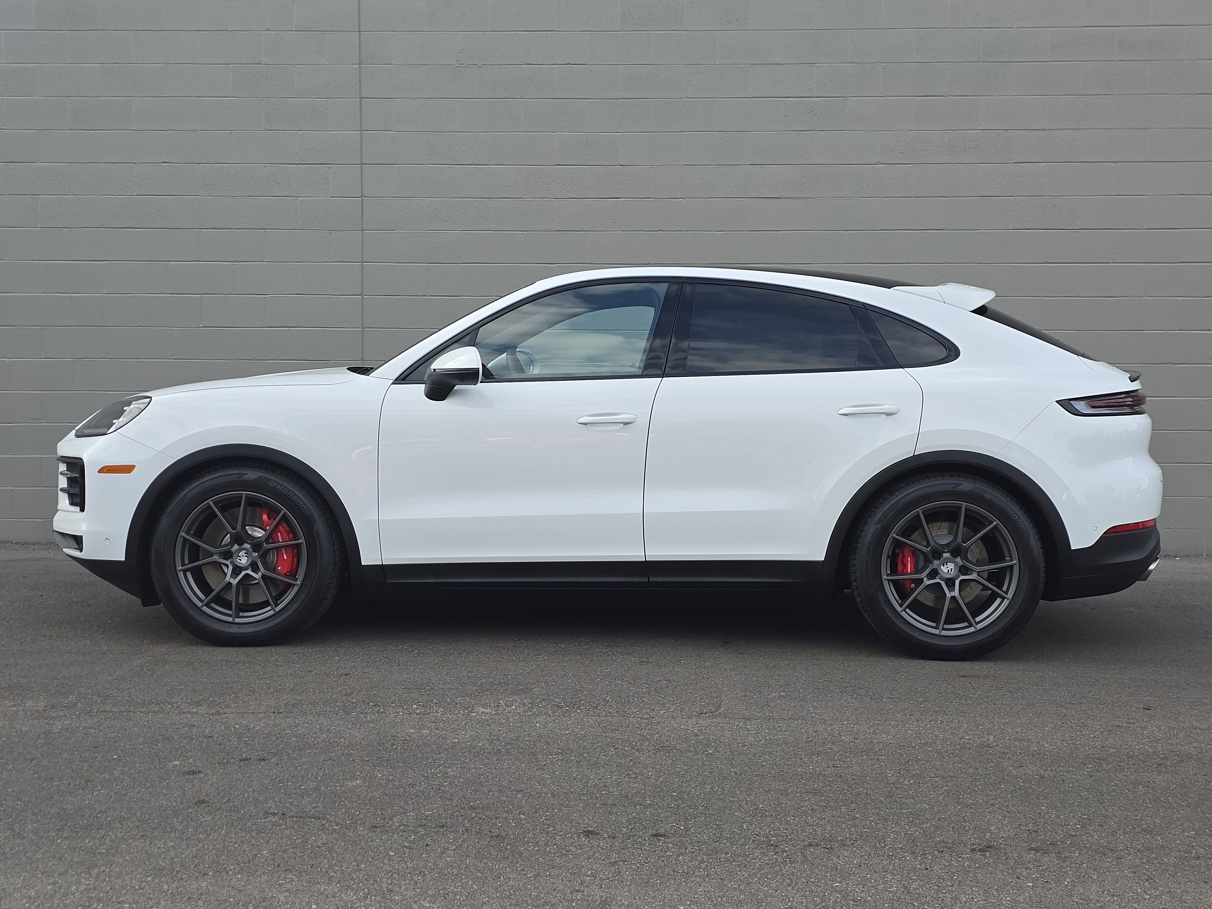 New 2026 Porsche Cayenne S image 2