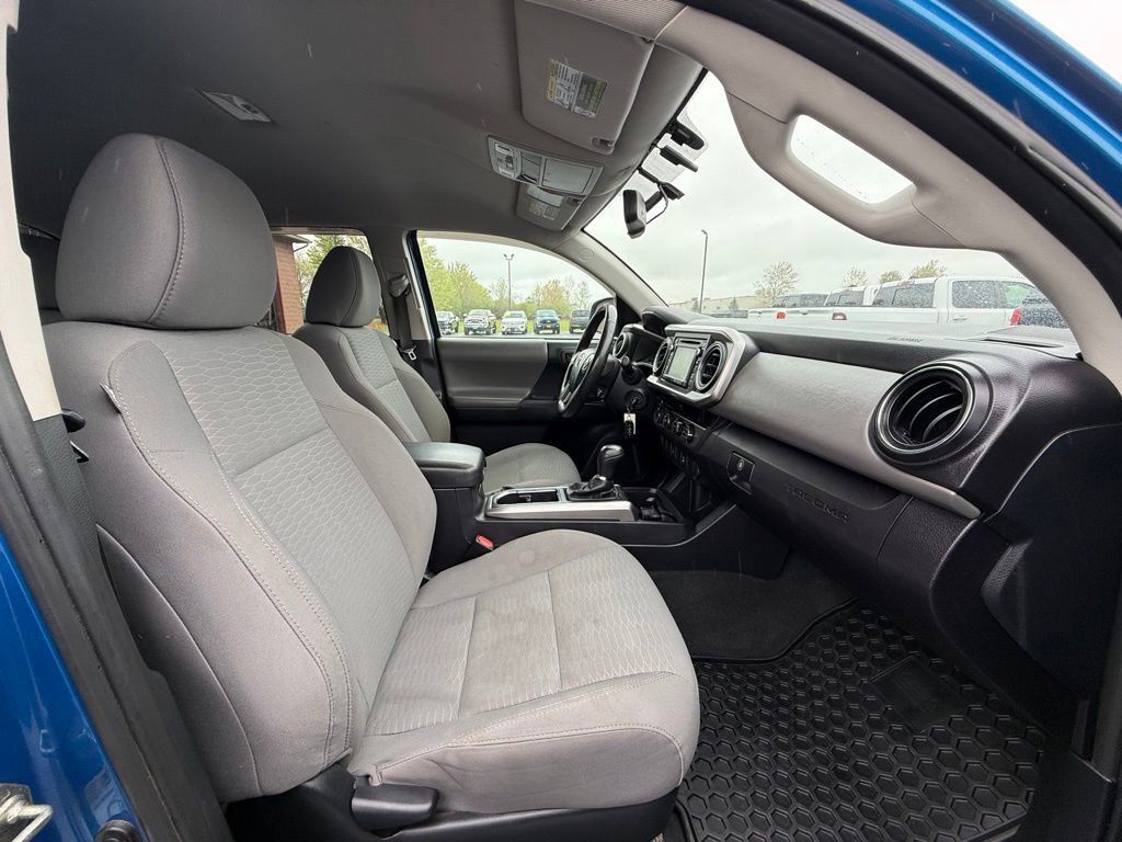 Used 2017 Toyota Tacoma 4x4 Double Cab image 26