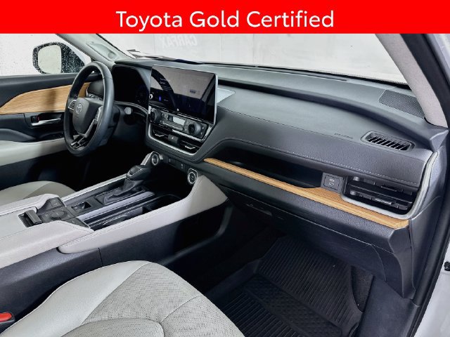 Certified 2024 Toyota Grand Highlander AWD image 33