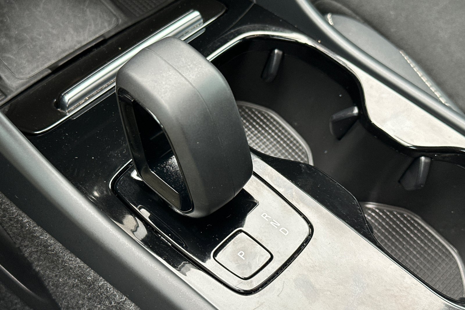 Certified 2023 Volvo C40 P8 Recharge Ultimate w/ Protection Package Premier AWD/4WD image 26