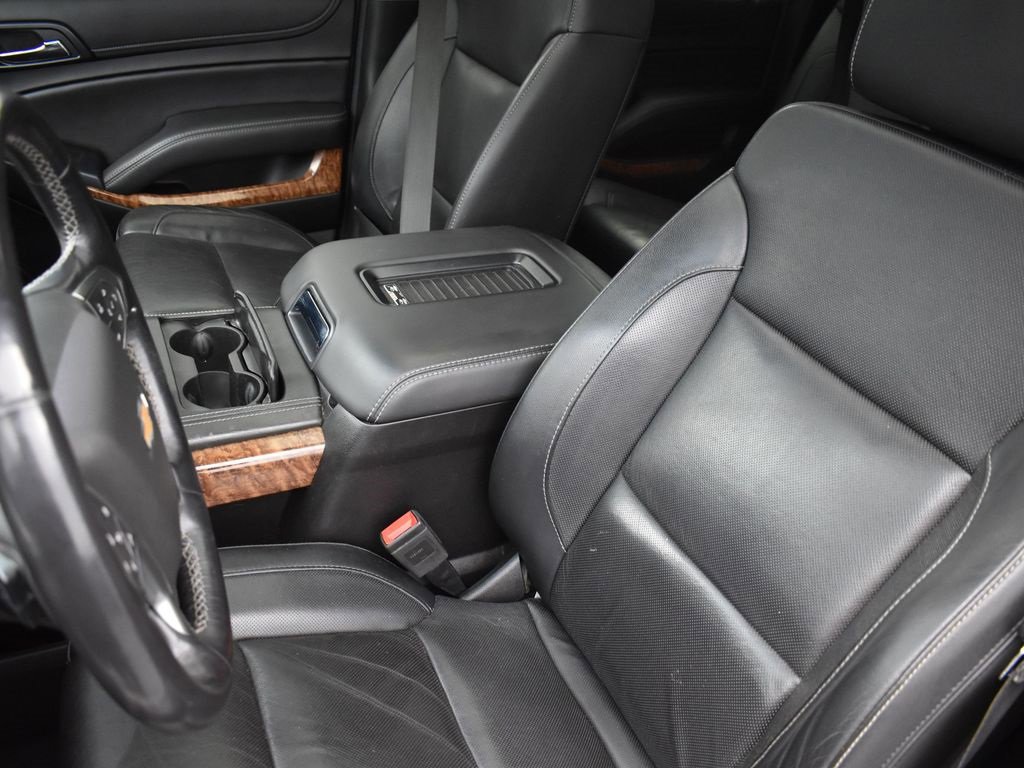 Used 2019 Chevrolet Suburban Premier image 15