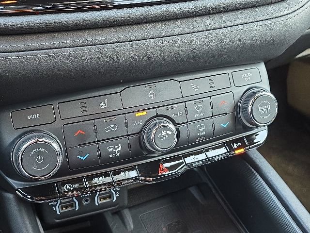 Used 2022 Dodge Durango GT RWD image 36