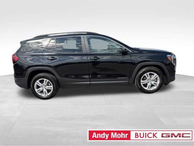 Used 2024 GMC Terrain SLE w/ Driver Convenience Package FWD image 15