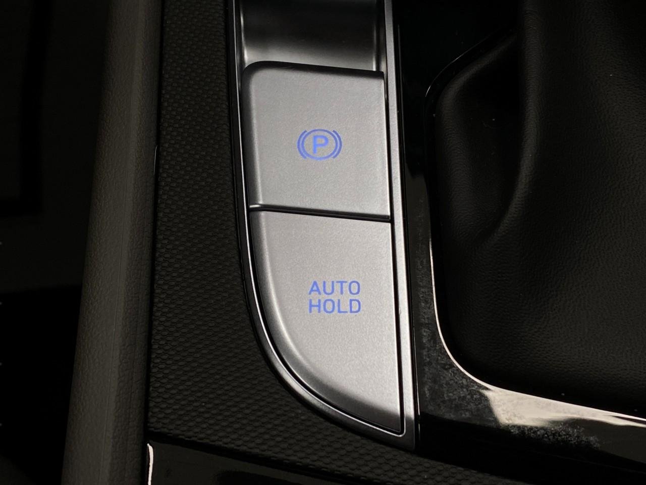 Certified 2024 Hyundai Elantra SEL w/ Convenience Package image 27