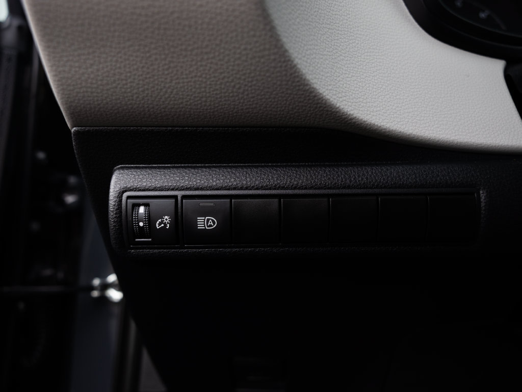 Certified 2024 Toyota Corolla LE FWD image 21