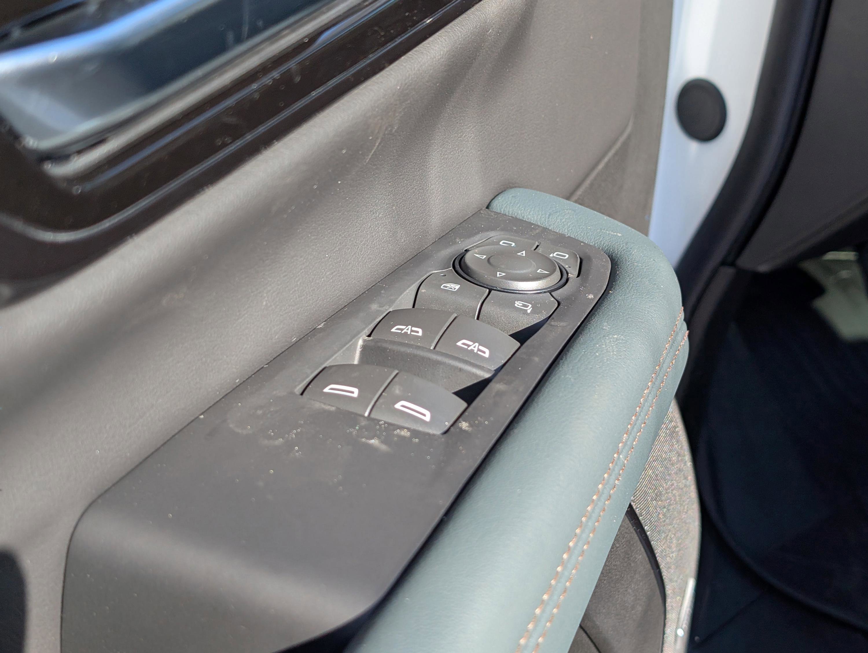 New 2026 GMC Yukon XL AT4 w/ AT4 Premium Plus Package image 18