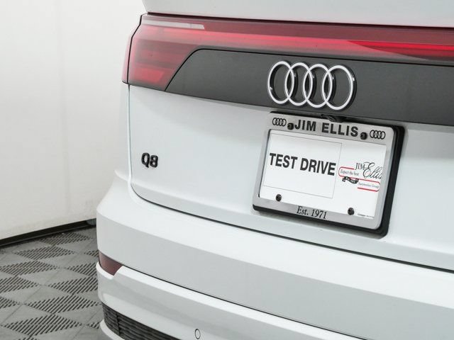 Used 2024 Audi Q8 Prestige AWD/4WD image 38