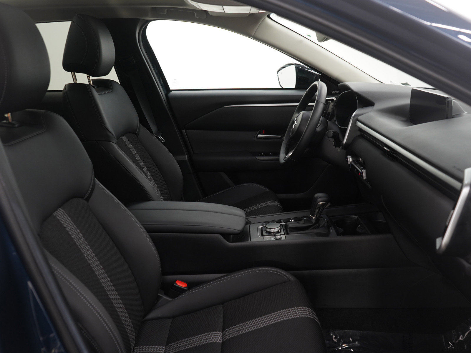 Certified 2025 MAZDA CX-50 AWD 2.5 S w/ Premium Package image 11