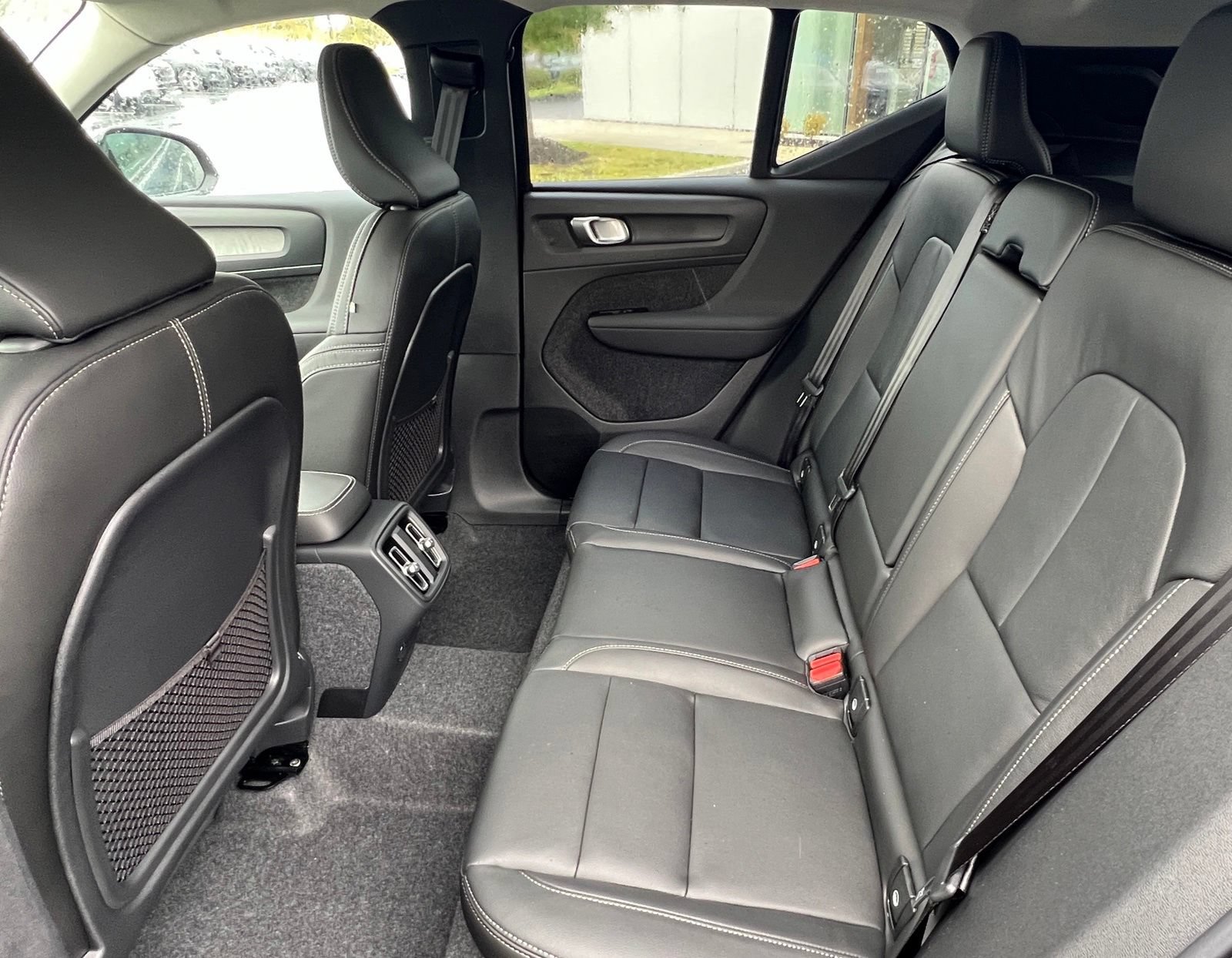 New 2026 Volvo XC40 B5 Plus w/ Protection Package Premier AWD/4WD image 15