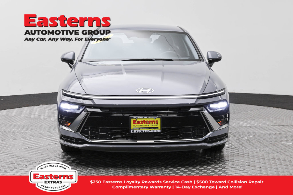 Used 2024 Hyundai Sonata SEL FWD image 3
