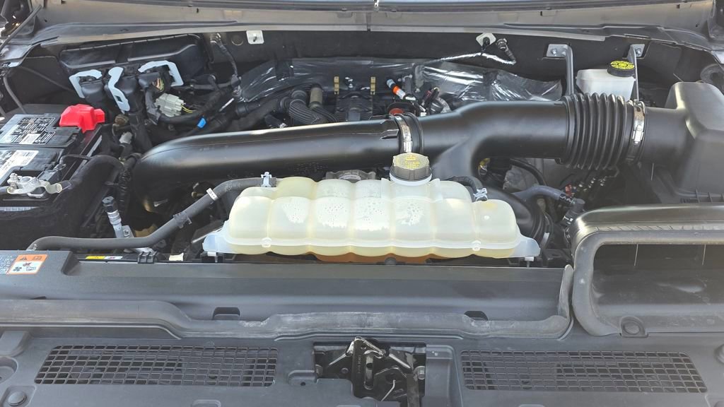 Used 2024 Ford Expedition Max XLT image 10