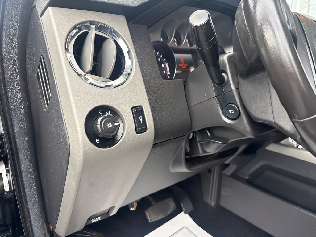 Used 2016 Ford F250 Lariat w/ Lariat Ultimate Package AWD/4WD image 29