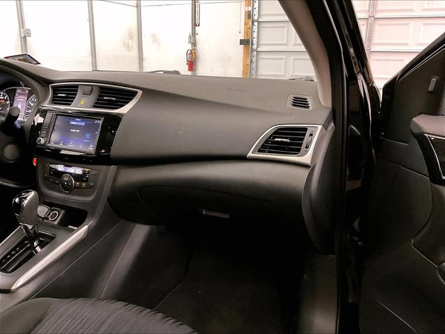 Used 2019 Nissan Sentra SV w/ Special Edition Package FWD image 15