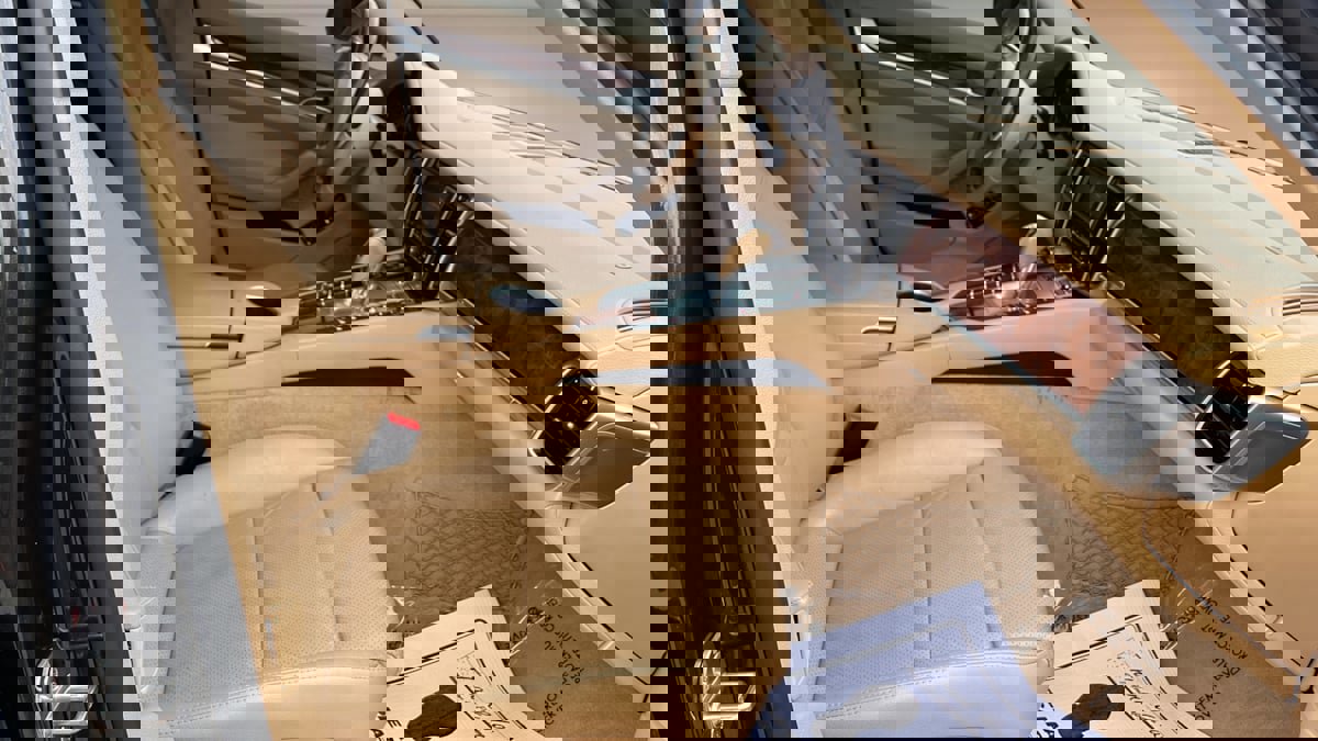 Used 2012 Porsche Panamera S image 9