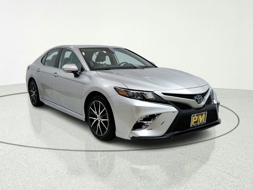 Used 2023 Toyota Camry SE AWD/4WD image 1