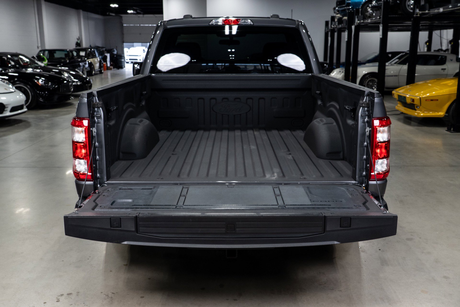 Used 2023 Ford F150 XL w/ Trailer Tow Package image 35