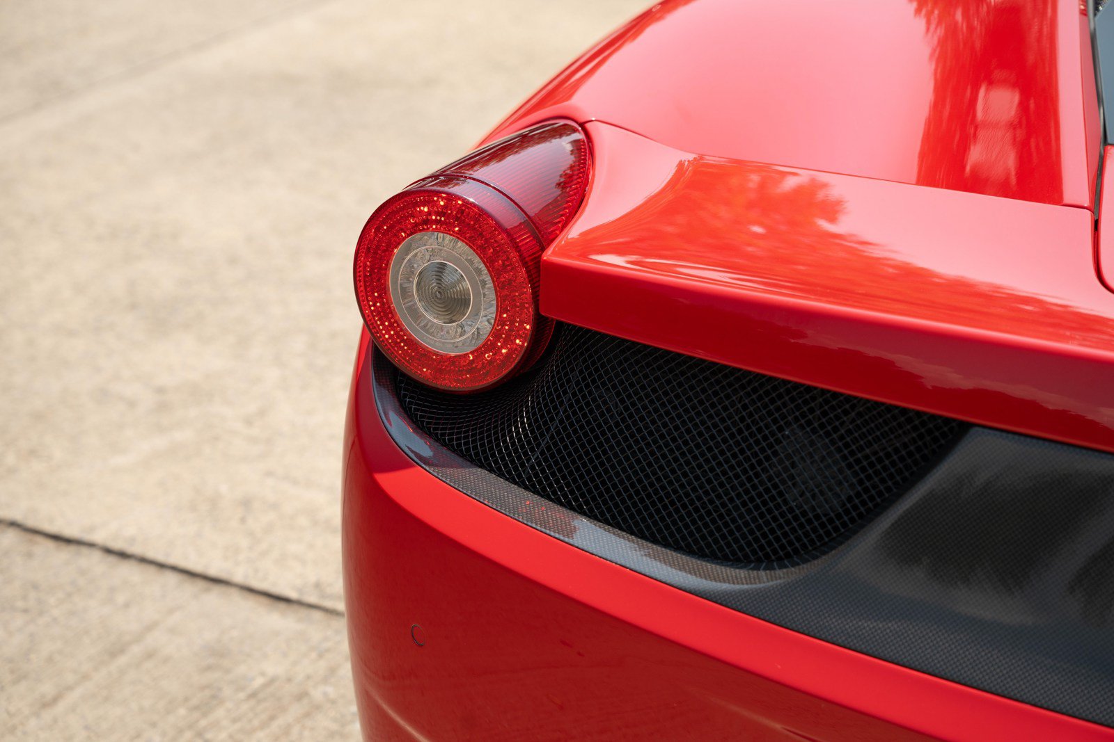 Used 2012 Ferrari 458 Italia Coupe RWD image 17