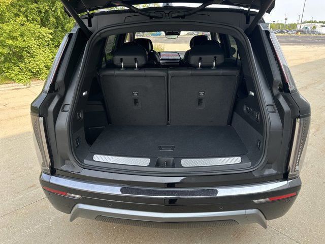 New 2026 Cadillac Vistiq Sport w/ LPO, Floor Liner Package image 40