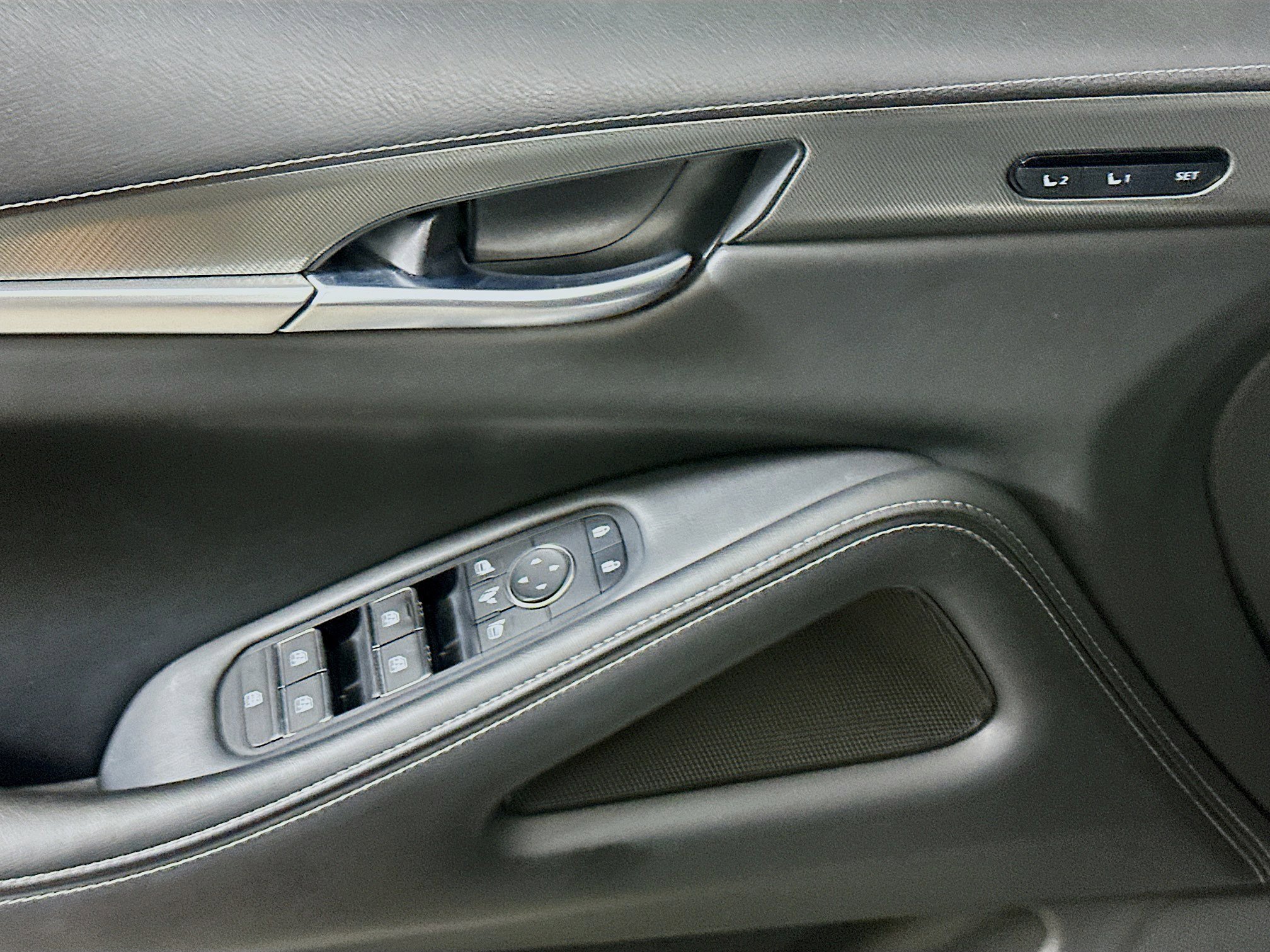 Used 2023 INFINITI QX60 Luxe w/ Cargo Package FWD image 15