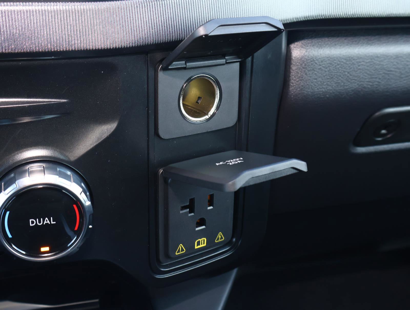 Used 2026 Ford F250 Platinum w/ Tremor Off-Road Package image 34