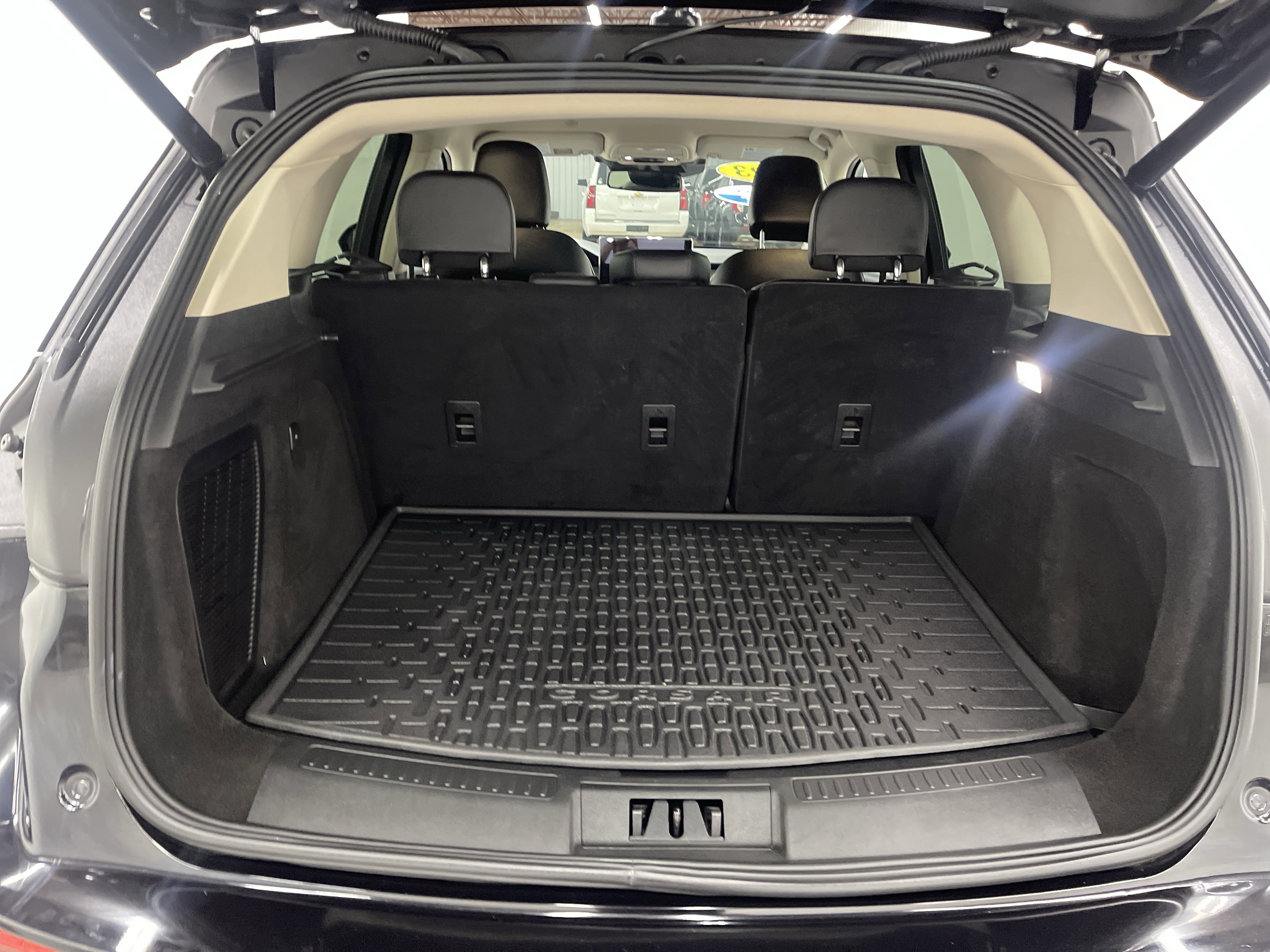 Used 2023 Lincoln Corsair FWD image 18