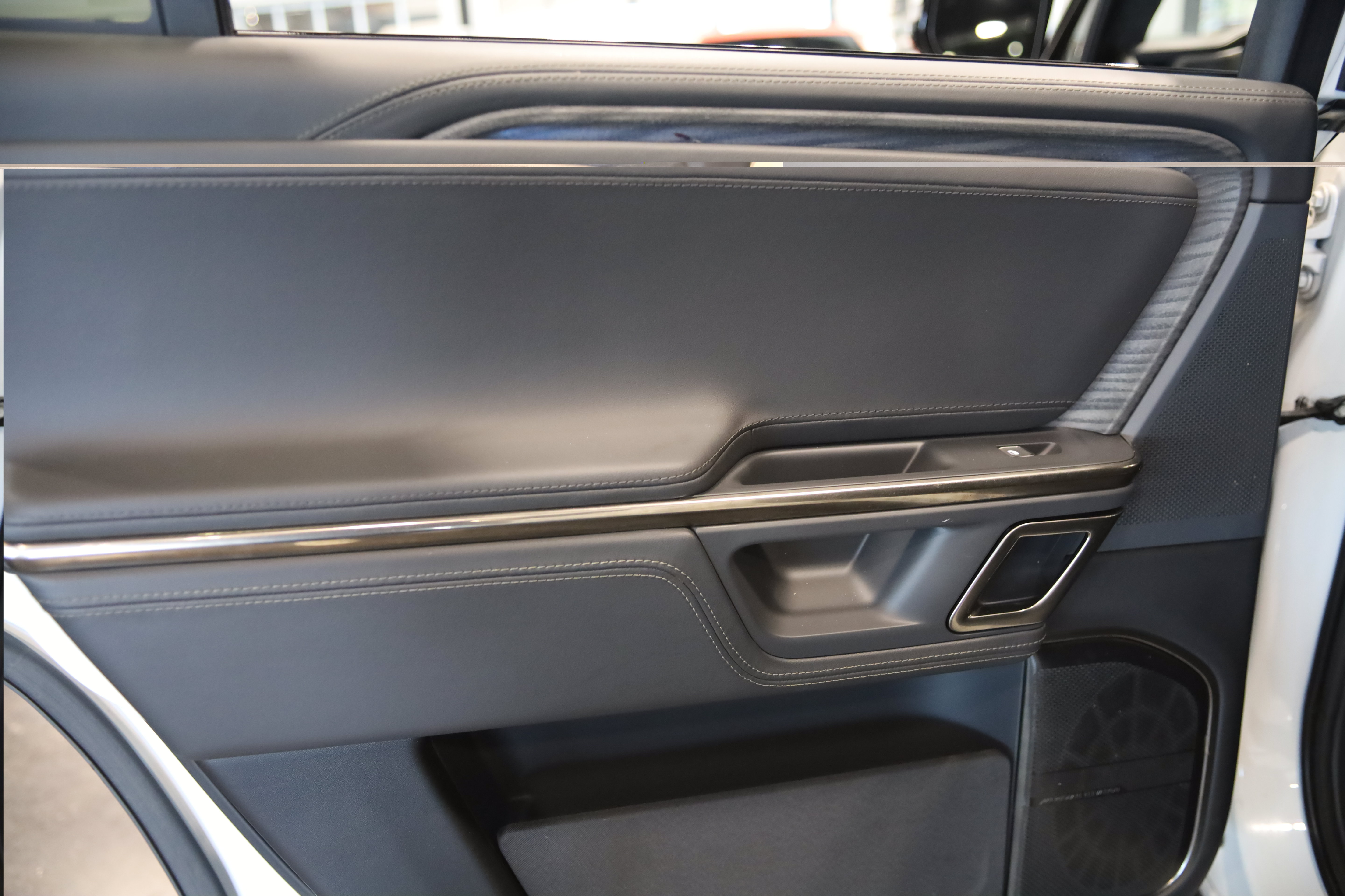Used 2022 Rivian R1S Launch Edition Quad AWD/4WD image 31