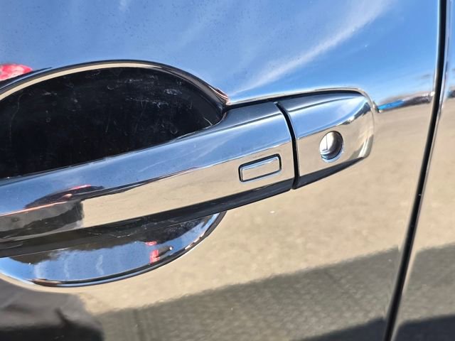 Used 2024 Nissan Rogue SV image 14