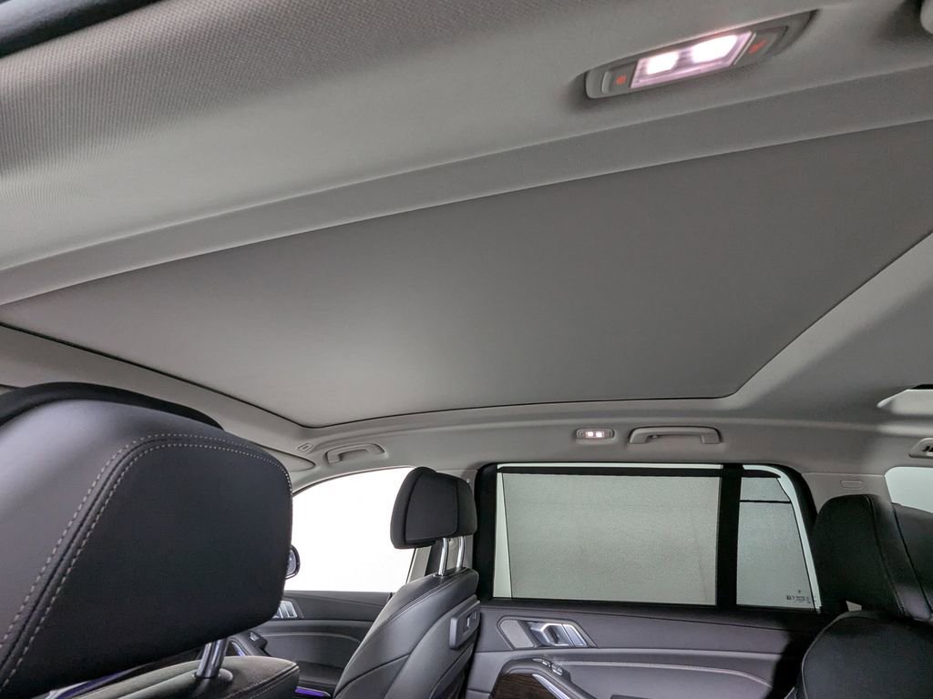 Used 2020 BMW X7 xDrive40i w/ Premium Package image 51