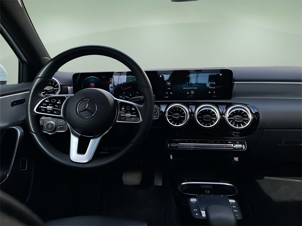 Used 2022 Mercedes-Benz A 220 4MATIC image 14