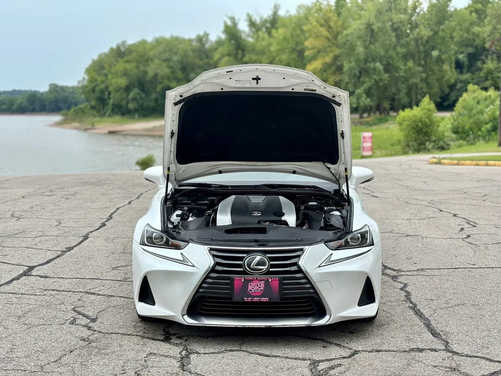 Used 2017 Lexus IS 300 AWD w/ Navigation System Package image 10