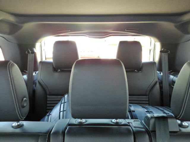 Used 2023 Land Rover Discovery S AWD/4WD image 39