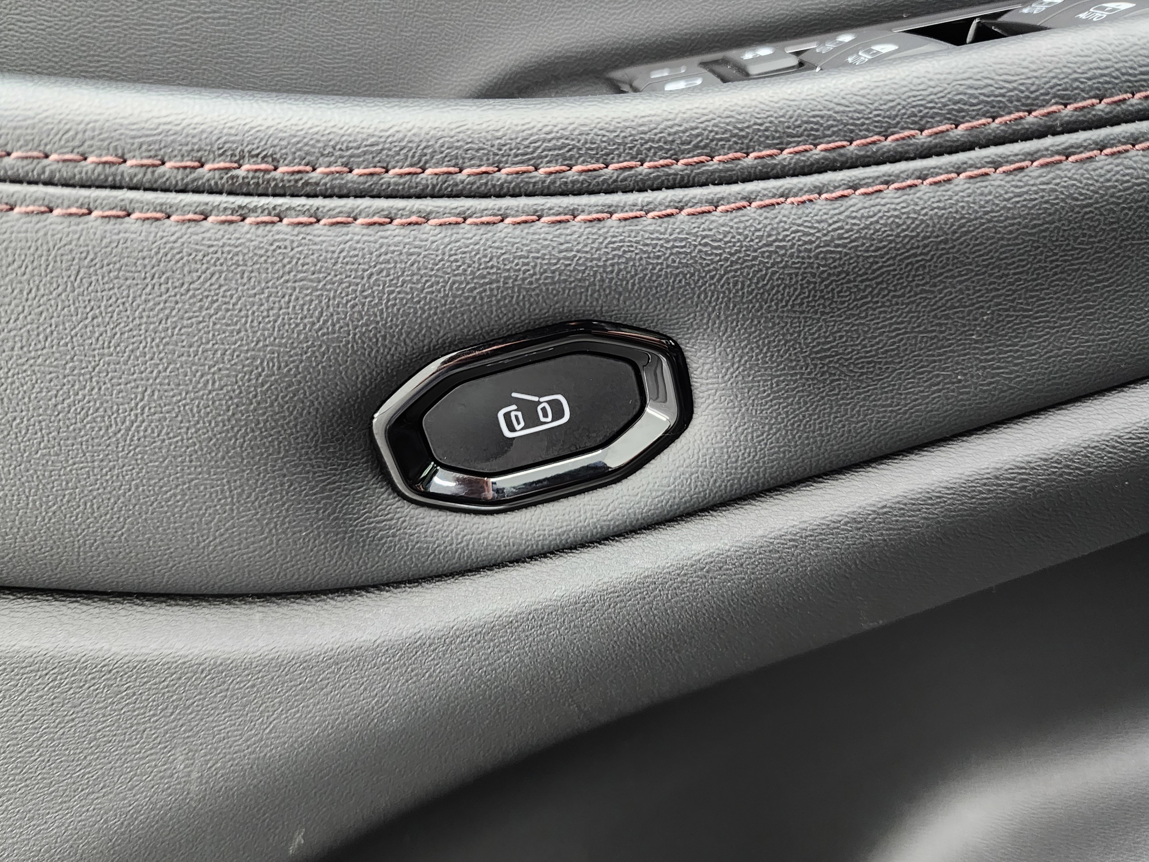 Used 2024 Jeep Wagoneer Launch Edition image 46