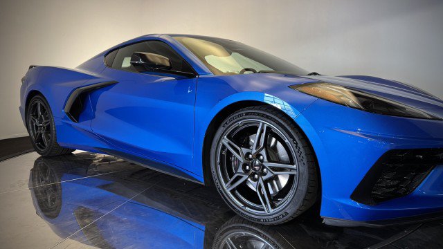 Used 2024 Chevrolet Corvette Stingray Premium Cpe w/ Z51 Performance Package RWD image 15