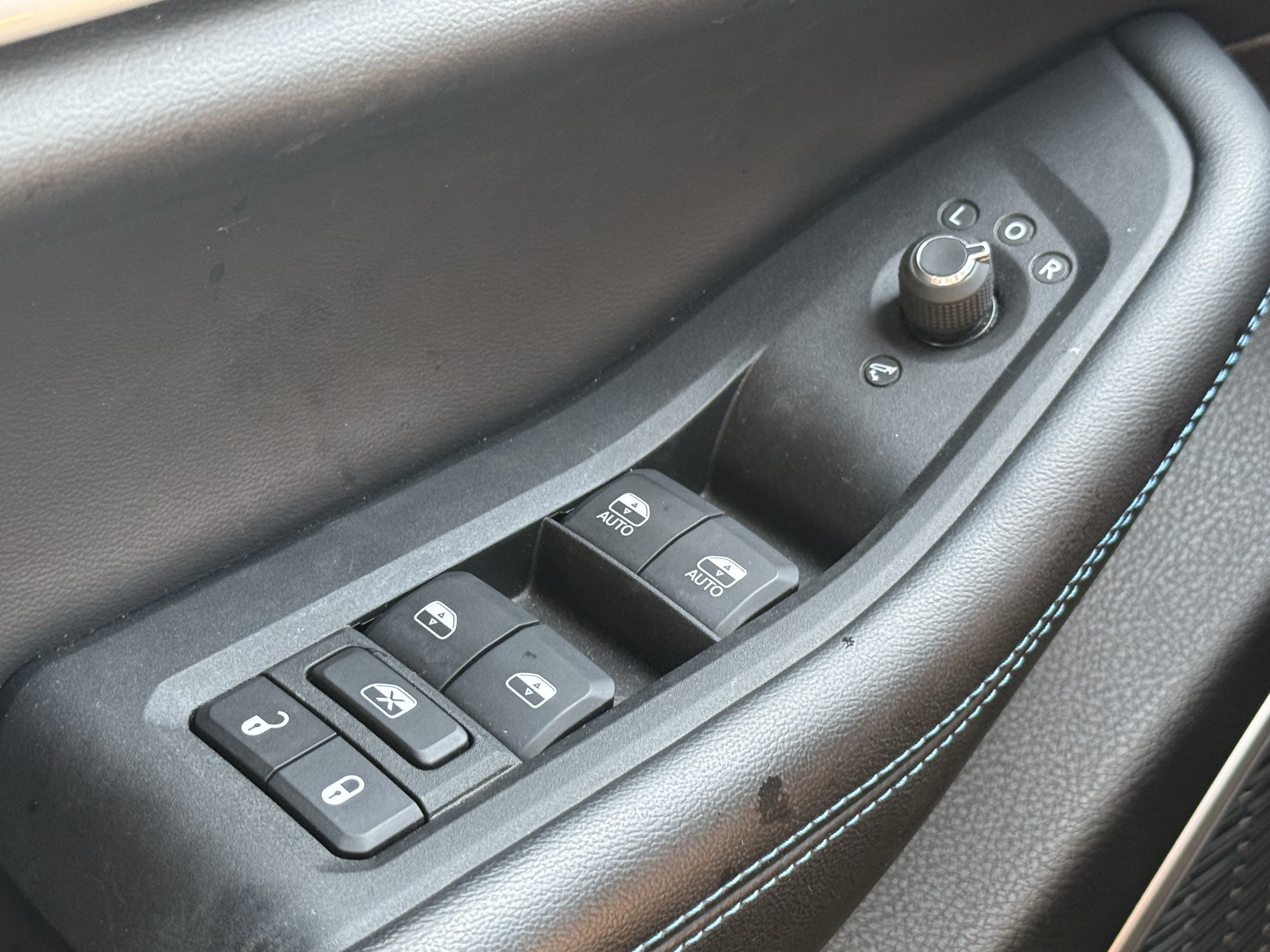 Used 2022 Jeep Grand Cherokee Trailhawk AWD/4WD image 27