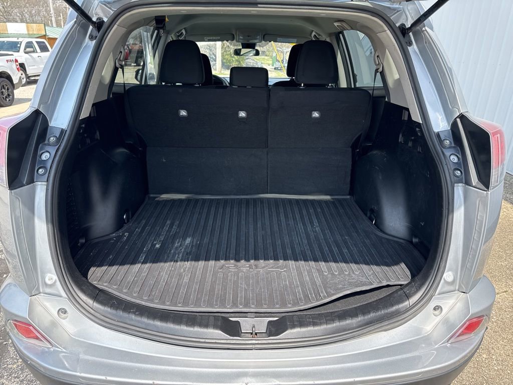 Used 2018 Toyota RAV4 LE w/ All Weather Liner Package AWD/4WD image 4