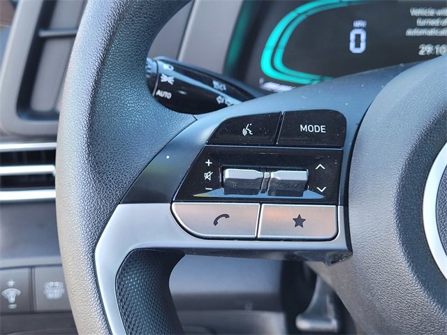 Used 2025 Hyundai Elantra Blue image 18