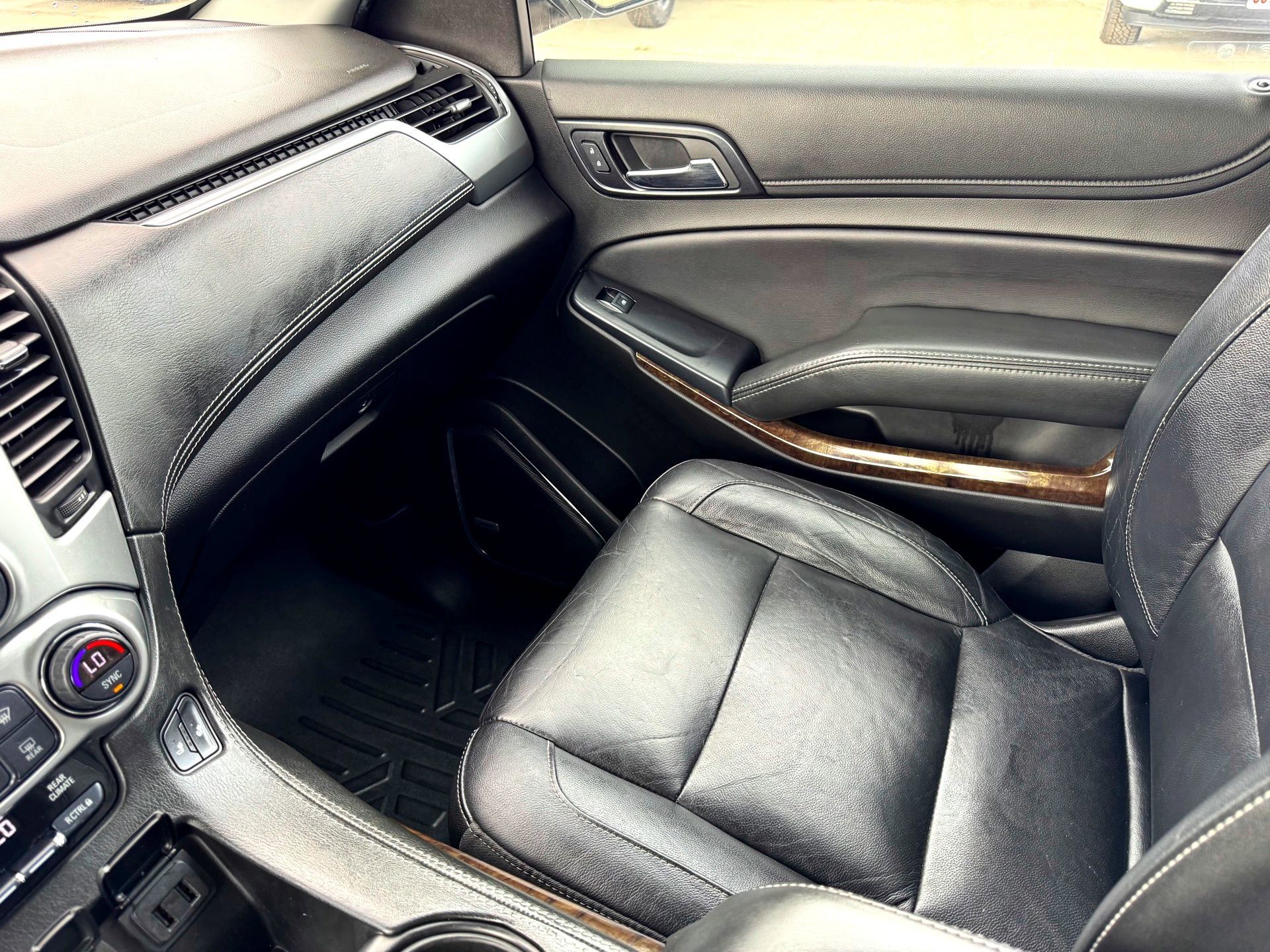 Used 2018 Chevrolet Suburban LT image 35