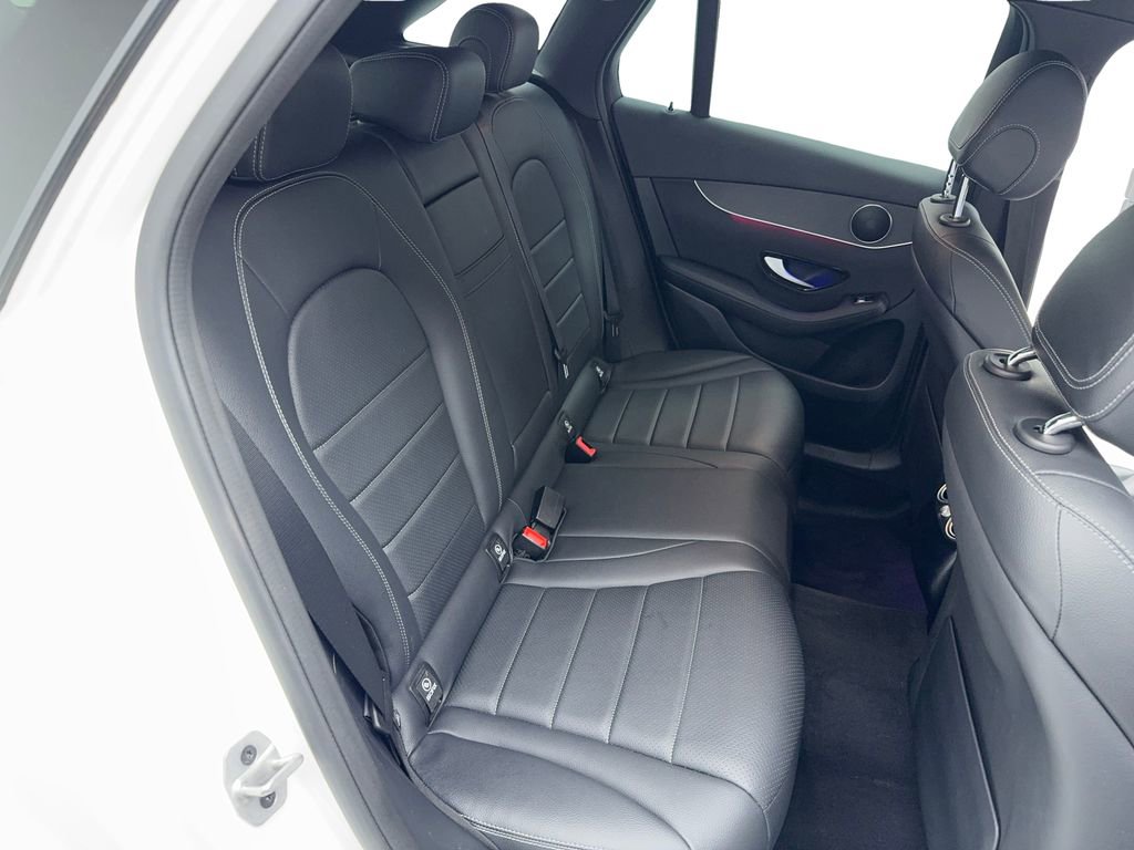 Used 2021 Mercedes-Benz GLC 300 4MATIC w/ Premium Package image 25